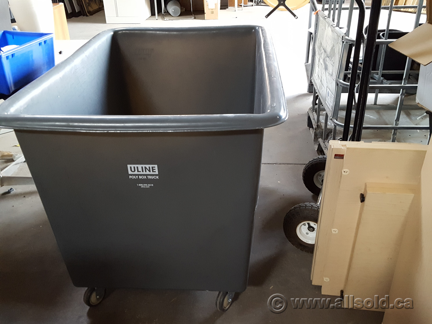 Uline Poly Box Basket Truck Garbage Laundry Bin Cart 20 BU